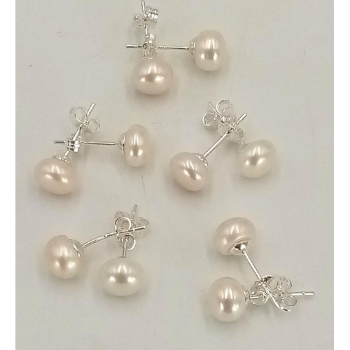 977 - Five Pairs of Freshwater Pearl Stud Earrings. Set in 925 silver.