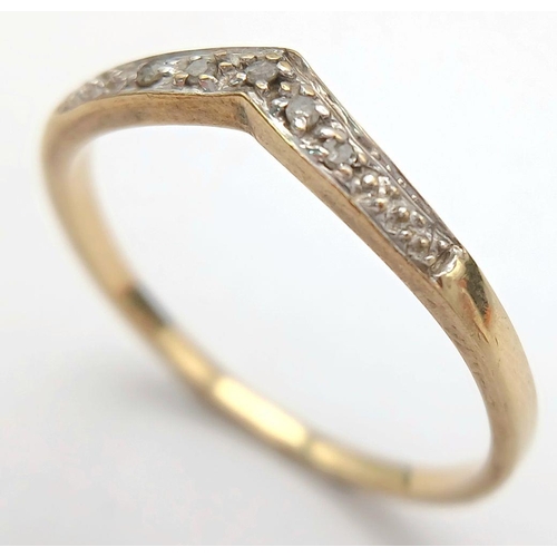 997 - A Classic 9K Yellow Gold Diamond Chevron Ring. Size S. 1.4g total weight.