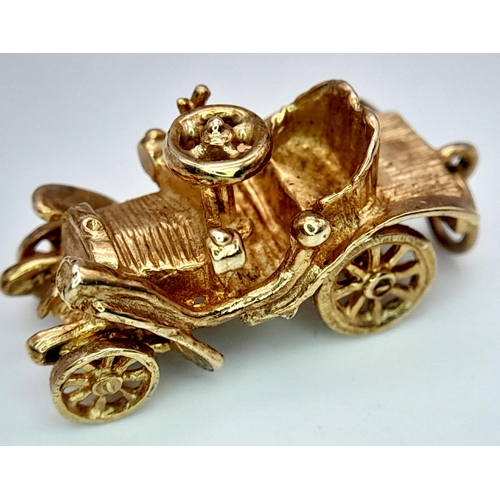 229 - A 9K YELLOW GOLD CLASSIC VINTAGE CAR CHARM CHITTY CHITTY BANG BANG 5.1G , APPROX 25MM X 10MM. Ref: S... 