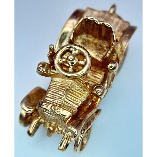 229 - A 9K YELLOW GOLD CLASSIC VINTAGE CAR CHARM CHITTY CHITTY BANG BANG 5.1G , APPROX 25MM X 10MM. Ref: S... 