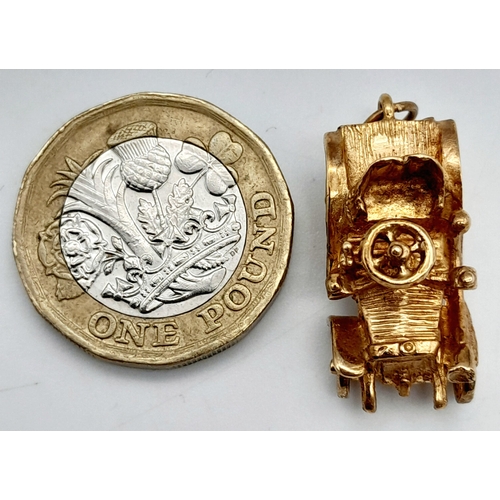 229 - A 9K YELLOW GOLD CLASSIC VINTAGE CAR CHARM CHITTY CHITTY BANG BANG 5.1G , APPROX 25MM X 10MM. Ref: S... 