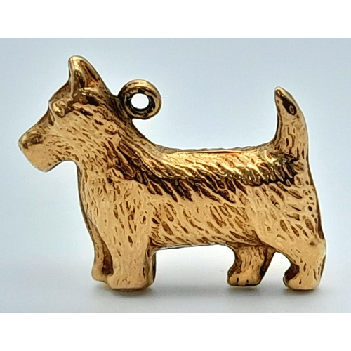 358 - A 9K Yellow Gold Scottish Terrier Pendant/Charm. 0.85g.