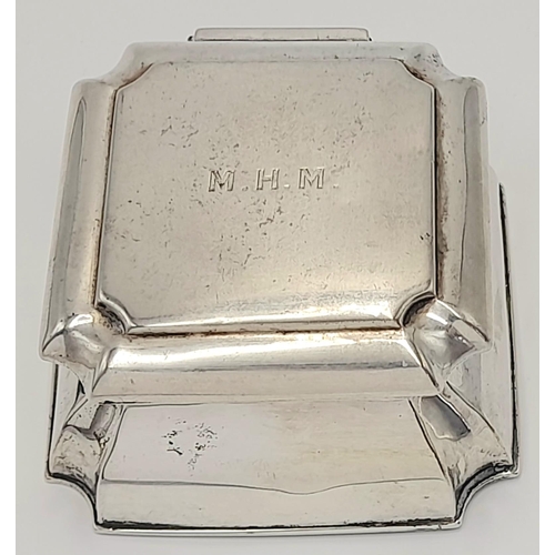 655 - An Antique Hallmarked 1898 Silver Inkwell Mount (this would hold a glass liner). Silver Weight 147.7... 