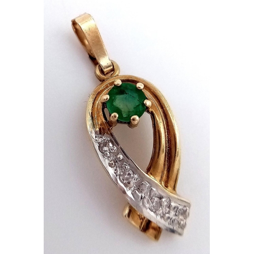 1007 - A 9K YELLOW GOLD DIAMOND & EMERALD DROP PENDANT 1.1G , 25MM X 10MM. Ref: SC 4041