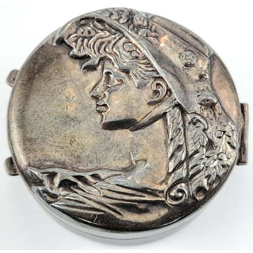 1461 - A vintage 925 silver pill box with lady portrait on top. Full London hallmarks, 1989. Total weight 2... 