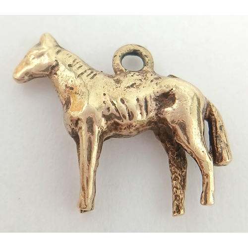 1568 - A 9k Yellow Gold Horse Pendant/Charm. 15mm. 1.3g