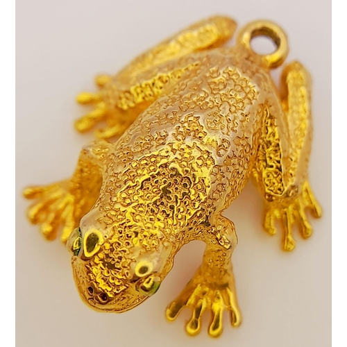 527 - A 9K Yellow Gold Frog Pendant/Charm. 2cm. 3.2g.