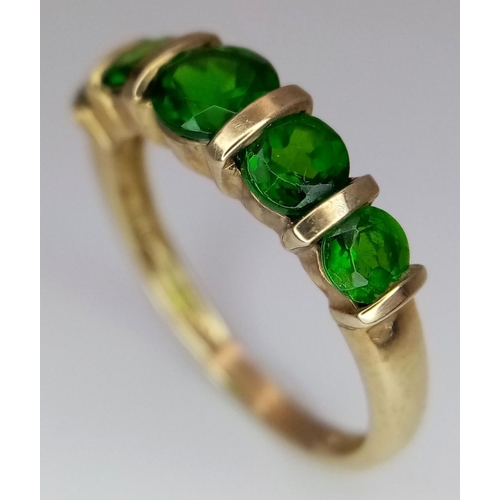 14 - Beautiful 9 carat GOLD and GREEN DIOPSIDE RING. Consisting 5 x Round Cut Sparkling Green Diopside Ge... 