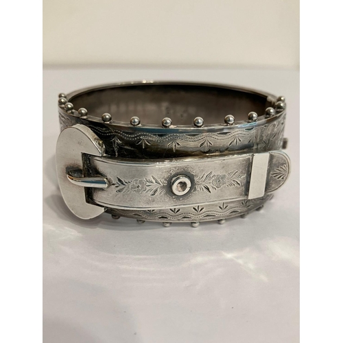 273 - Antique SILVER BUCKLE BANGLE. Gothic design. Beautifully decorated. Fully hallmarked. Hinge opens an... 