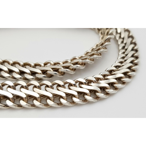 275 - A Stylish Solid Silver 925 Chunky Flat Link Collar Necklace, 46.3 grams, 46cm. In excellent conditio... 