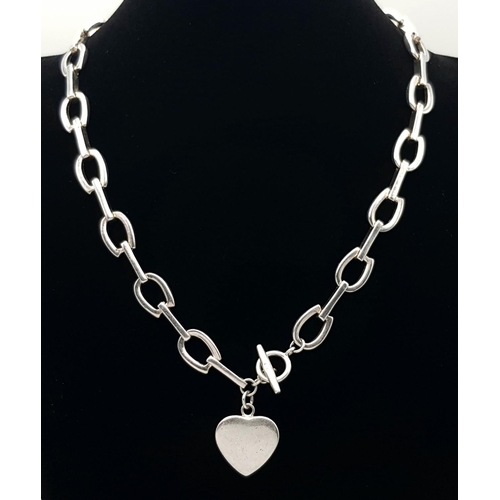 289 - An attractive Solid Silver 925 Chunky Necklace, T Bar Heart Tag, 41 grams, 41cm. In excellent condit... 