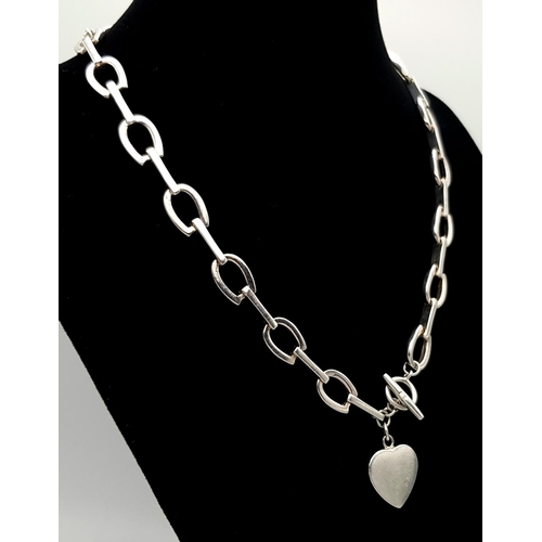 289 - An attractive Solid Silver 925 Chunky Necklace, T Bar Heart Tag, 41 grams, 41cm. In excellent condit... 