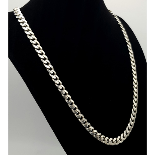 318 - A vintage Solid Silver 925 Curb Chain Necklace, 39.5 grams, 51cm. In good condition.