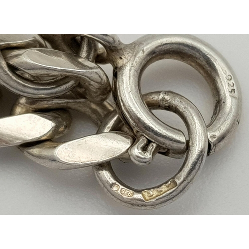 318 - A vintage Solid Silver 925 Curb Chain Necklace, 39.5 grams, 51cm. In good condition.