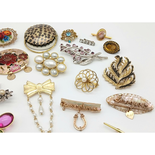 399 - Large Selection of VINTAGE BROOCHES ,To include Jewelled,Cloissone, enamelled, Gold Tone, Pearl Drop... 