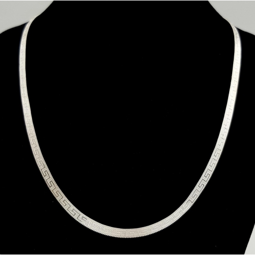 415 - Three Solid Silver 925 Flat Link Necklaces, Total weight: 33 grams, All 46.5cm. In excellent conditi... 