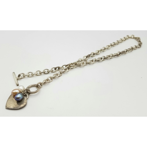 422 - An Attractive Solid Silver 925 Necklace, Belcher Chain, T Bar, Heart and Pearls Pendant, 39.4 grams,... 