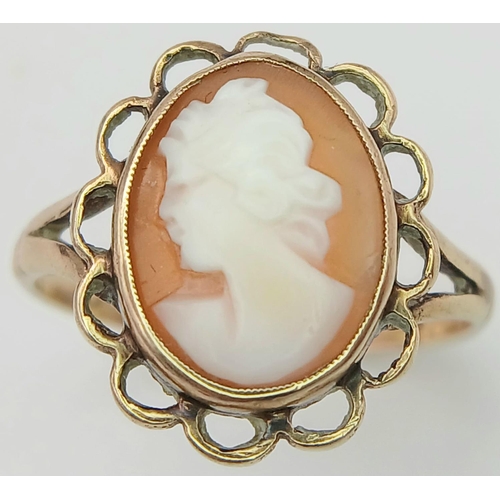 441 - Vintage 9 CARAT GOLD CAMEO RING.Set in attractive GOLD LOOPED MOUNT. Complete with ring box.  Full U... 