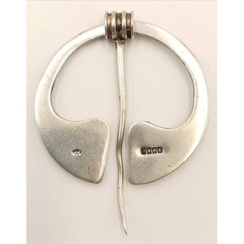 1119 - A Sterling Silver Scottish Peannular Brooch. 4.5cm.