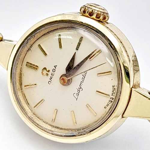 412 - A Vintage Seamaster Ladymatic Watch. Automatic. In working order.