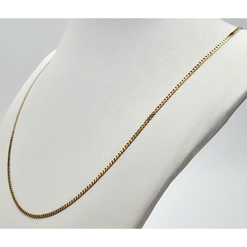 571 - A 9K Yellow Gold Petit Curb Link Necklace. 46cm. 3.1g.