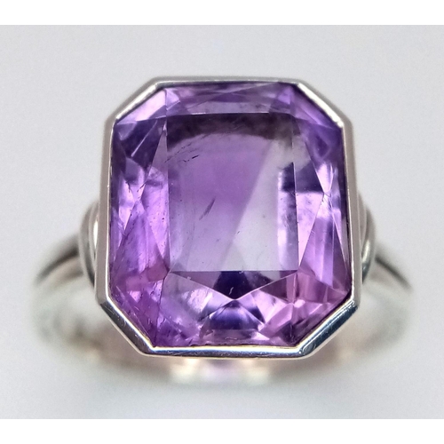 595 - Impressive Italian SILVER RING set with large (4 carat) Octagonal Cut AMETHYST . Complete with ring ... 