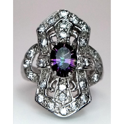 637 - Stunning SILVER MARCASITE RING with GREEN and PURPLE AMETHYST set to centre. Exceptional oval cut AM... 