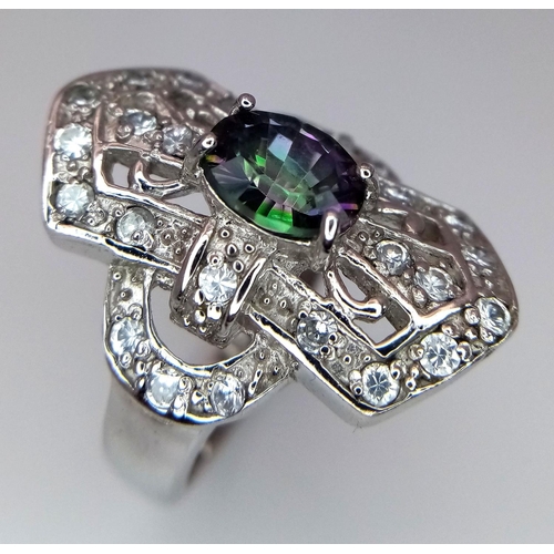 637 - Stunning SILVER MARCASITE RING with GREEN and PURPLE AMETHYST set to centre. Exceptional oval cut AM... 