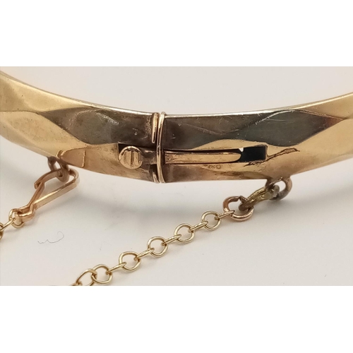 658 - Vintage GOLD BANGLE with Safety Chain. Beautiful faceted design. Hinge opens and closes perfectly. I... 