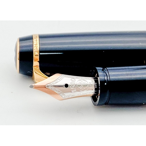 1126 - A Montblanc Retractable Fountain Pen - 14k Nib. 11cm