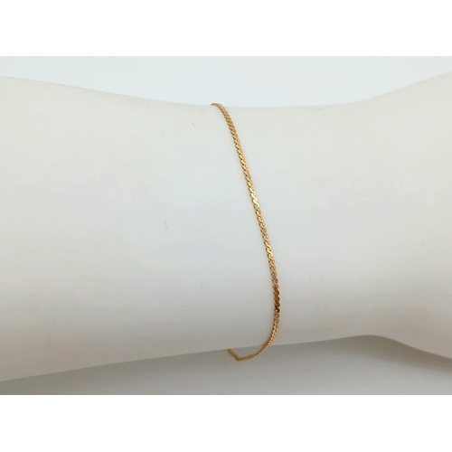 808 - An Italian 9K Gold Disappearing Bracelet. 20cm. 1g.