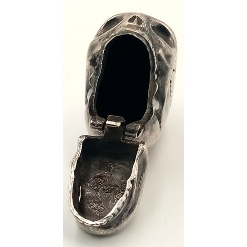 114 - A Vintage Repro Sterling Silver Skull Vesta Case. Brilliant design with open jaw compartment! 46.5g.... 