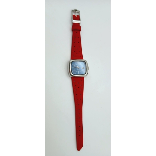 792 - A Vintage Omega Dynamic Automatic Ladies Watch. Red leather strap. Stainless steel case - 29mm.Black... 