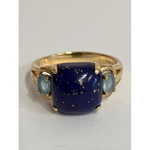 1080 - Beautiful  9 carat GOLD and LAPIS LAZULI RING. Having a large polished LAPIS GEMSTONE set to top Fla... 