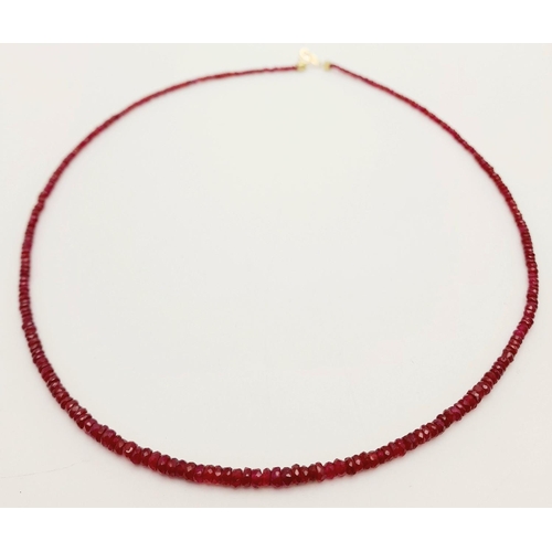 1247 - A Graduating Natural Ruby Necklace with an 18K Gold Clasp. 42cm length, 7.15g total weight.