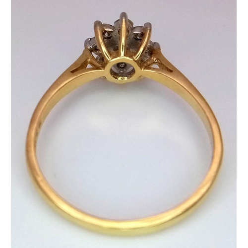 344 - A Gorgeous 18K Gold Yellow and Diamond Ring. 0.5ctw of brilliant round cut diamonds in floral form. ... 