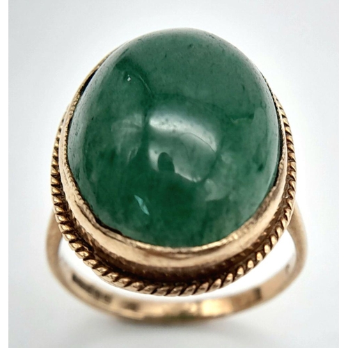 1508 - A 9k Yellow Gold Aventurine Cabochon Cut Ring, 6.1g total weight, 20x15mm aventurine, size Q.

ref: ... 