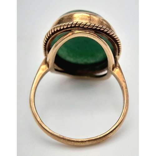 1508 - A 9k Yellow Gold Aventurine Cabochon Cut Ring, 6.1g total weight, 20x15mm aventurine, size Q.

ref: ... 