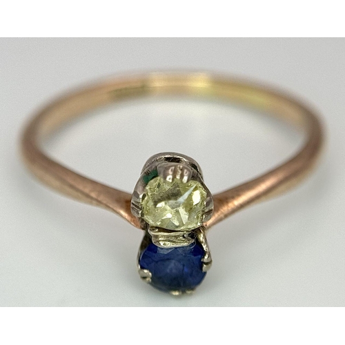 1502 - A 18K yellow gold 2 stone old cut diamond and sapphire ring, 4x4mm diamond, 0.34ct sapphire weight, ... 