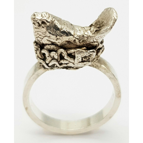 1357 - A Vintage Sterling Silver, Hallmarked and Unique, Bird in Nest Design Ring Size O. The Ring is a pos... 