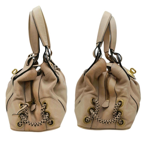 206 - A Mulberry Beige Leather Handbag. Leather exterior with brass-toned hardware and drawstring closure.... 