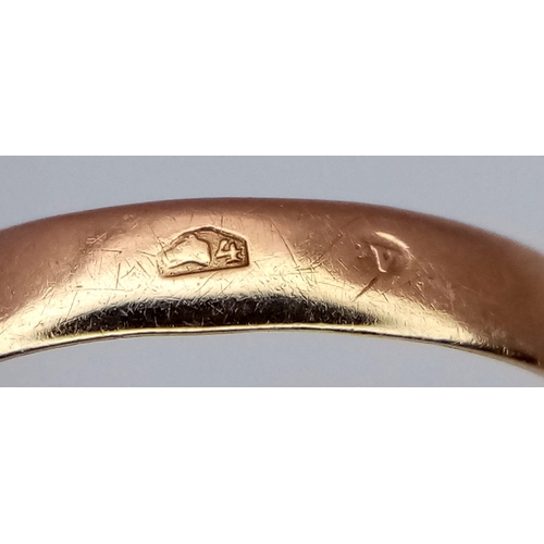 729 - A 9K Yellow Gold Initialled 'E' Signet Ring. Size L. 1.5g weight.