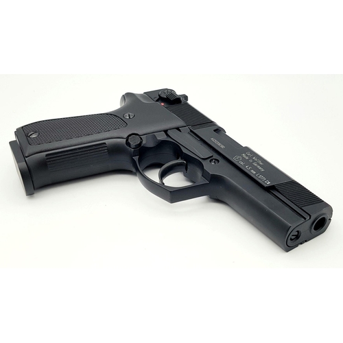 828 - A Walther CP88 Nickel .177 CO2 Pistol, with additional 4.5mm pellets in padded presentation case. UK... 