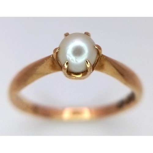 996 - A Vintage 14K Yellow Gold Pearl Solitaire Ring. Size P. 2.37g total weight.