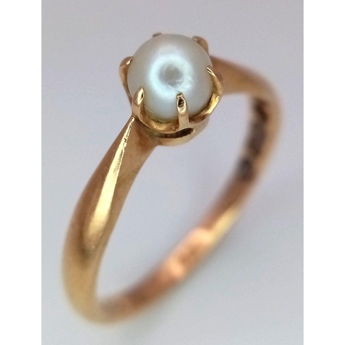 996 - A Vintage 14K Yellow Gold Pearl Solitaire Ring. Size P. 2.37g total weight.