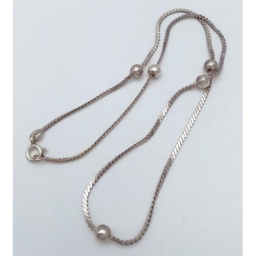 1651 - A fashion Italy 925 silver ball link necklace. Total weight 4.4G. Total length 38cm.