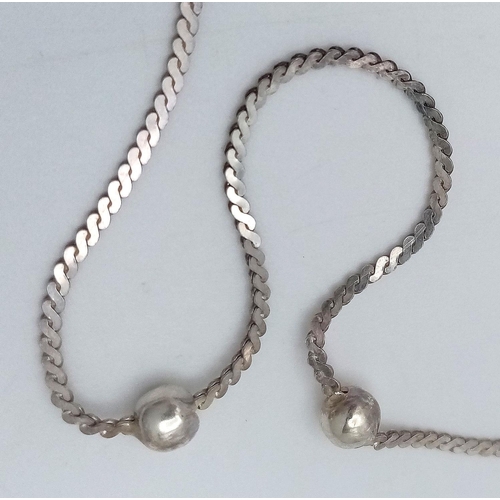 1651 - A fashion Italy 925 silver ball link necklace. Total weight 4.4G. Total length 38cm.