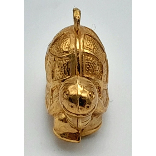 1589 - A 9K Yellow Gold Tortoise Pendant/Charm. 15mm. 1.2g weight.