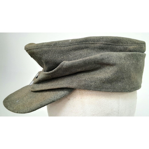 152 - A WW2 German Heer (Army) M43 Cap.