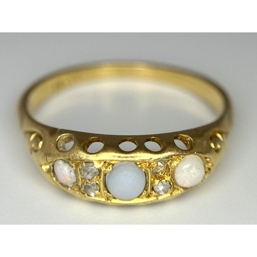 293 - AN 18K YELLOW GOLD VINTAGE DIAMOND AND OPAL RING. 2.4G. SIZE M. SC5066